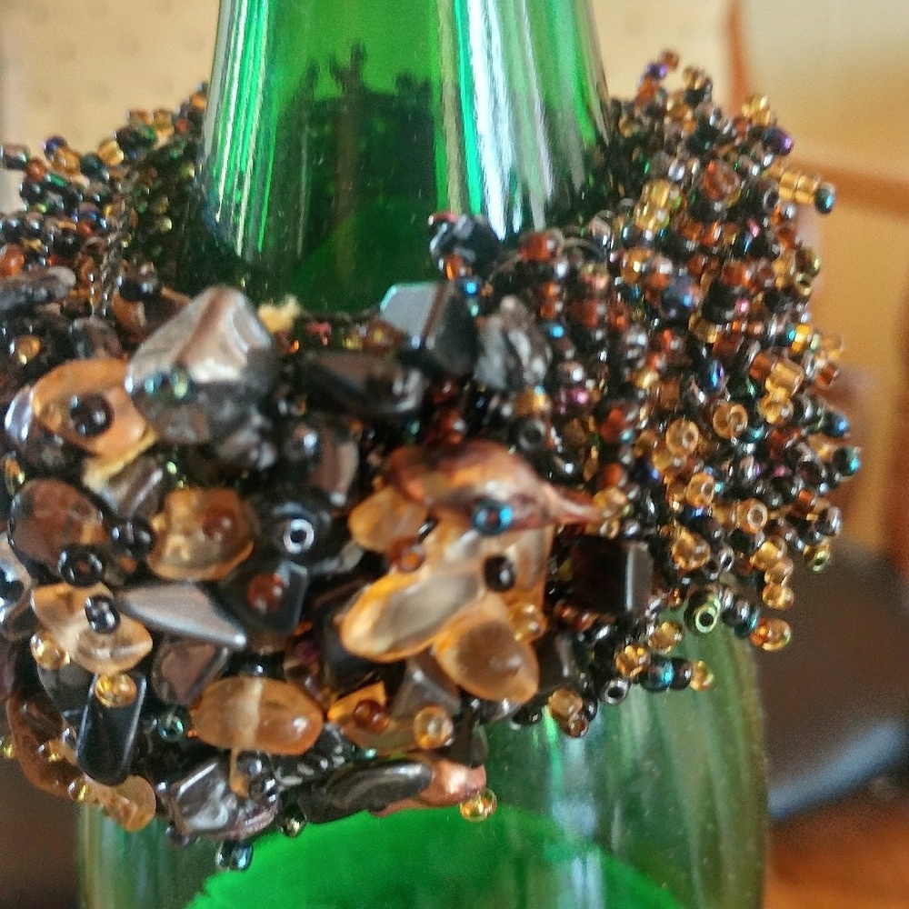 Bracelet stretchy beaded.